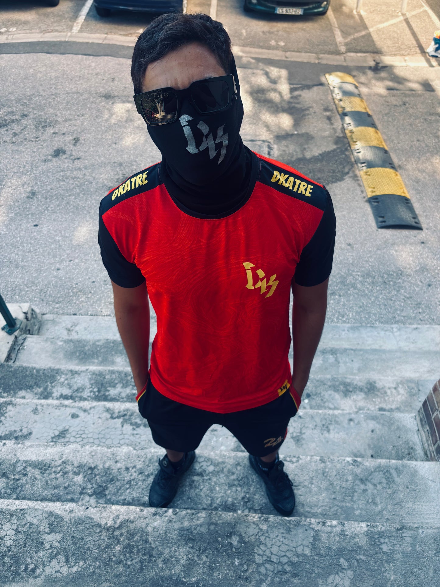 Ensemble DK x 24 red/black